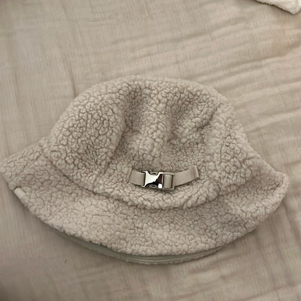 Lululemon winter hat